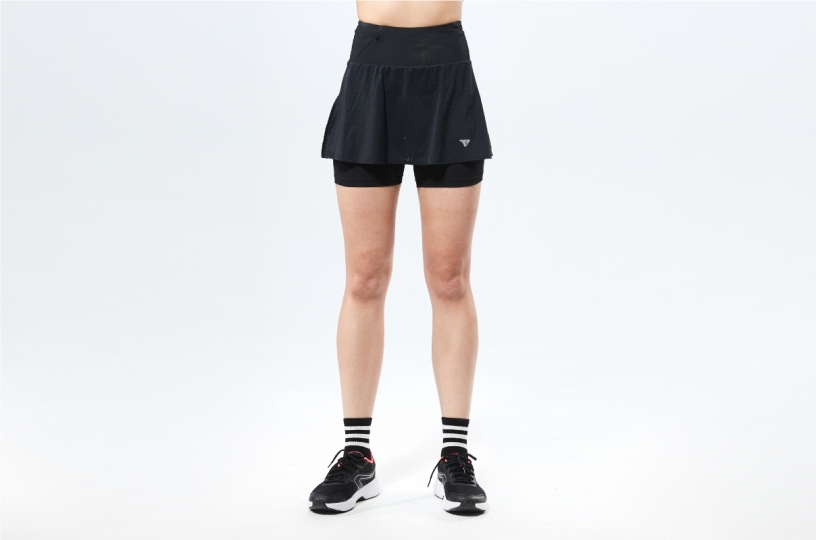 ZERO-FRICTION 2-IN-1 TRAIL SKORTS / WOMEN